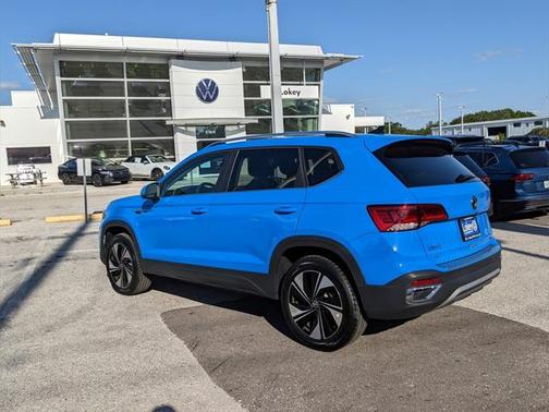 2024 Volkswagen Taos 1.5T SE