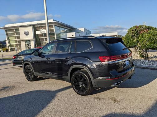 2024 Volkswagen Atlas 2.0T SE w/Technology