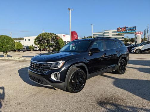 2024 Volkswagen Atlas 2.0T SE w/Technology