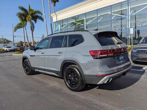 2024 Volkswagen Atlas 2.0T SEL