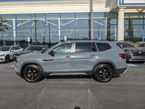2024 Volkswagen Atlas 2.0T SEL