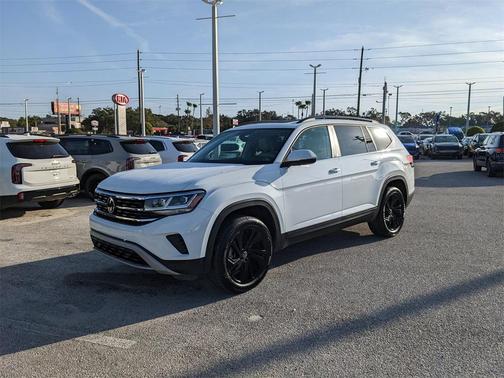 2022 Volkswagen Atlas 3.6L SE w/Technology
