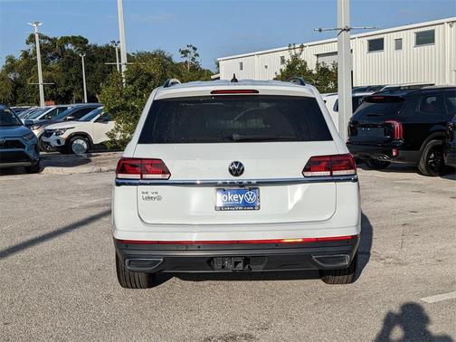 2022 Volkswagen Atlas 3.6L SE w/Technology