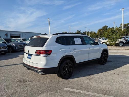 2022 Volkswagen Atlas 3.6L SE w/Technology