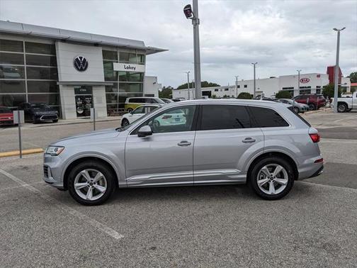 2022 Audi Q7 55 Premium