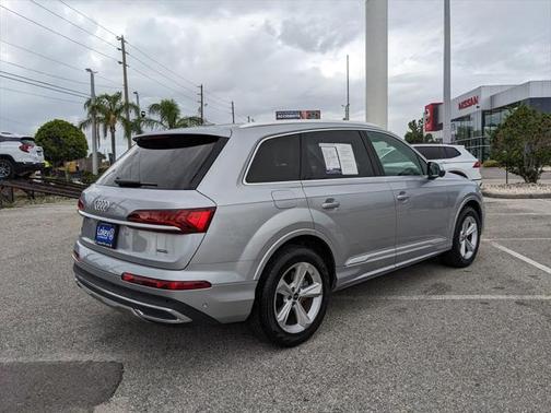 2022 Audi Q7 55 Premium