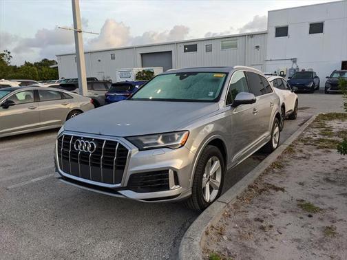 2022 Audi Q7 55 Premium