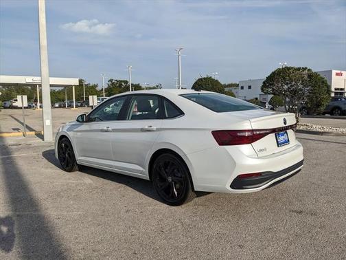 2025 Volkswagen Jetta 1.5T SE