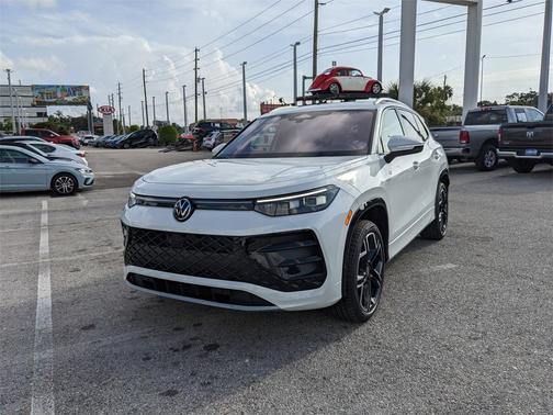 2025 Volkswagen Tiguan 2.0T SEL R-Line 4MOTION