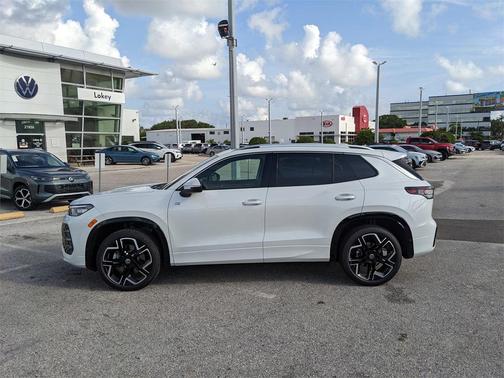 2025 Volkswagen Tiguan 2.0T SEL R-Line 4MOTION
