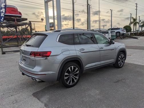 2022 Volkswagen Atlas 3.6L SEL Premium