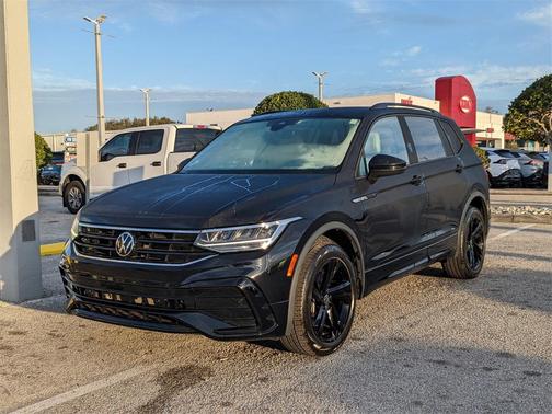 2023 Volkswagen Tiguan 2.0T SE R-Line Black
