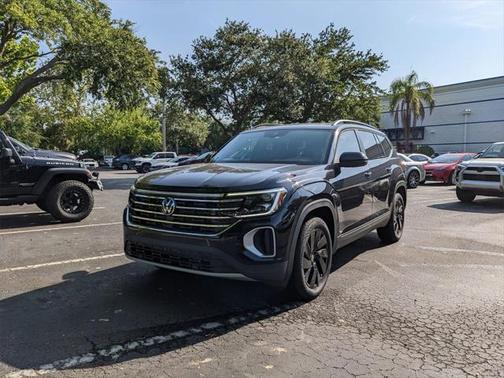 2025 Volkswagen Atlas 2.0T SE w/Technology
