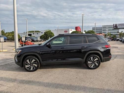 2025 Volkswagen Atlas 2.0T SE w/Technology
