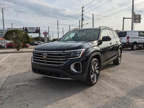 2025 Volkswagen Atlas 2.0T SE w/Technology