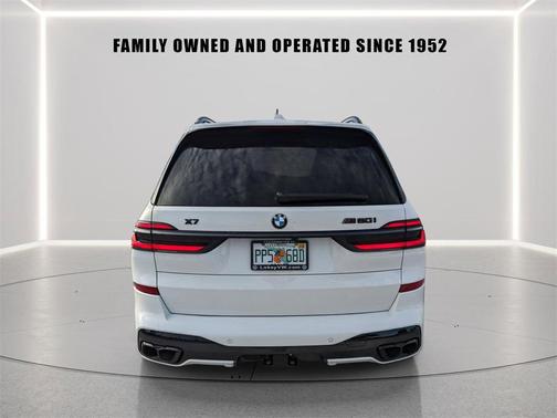 2024 BMW X7 M60i