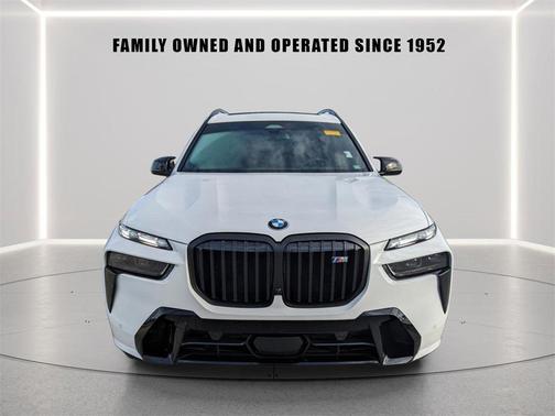 2024 BMW X7 M60i