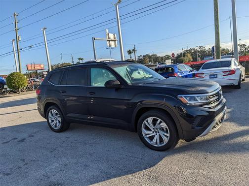 2022 Volkswagen Atlas 3.6L SE w/Technology