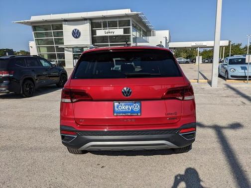 2024 Volkswagen Taos 1.5T SE