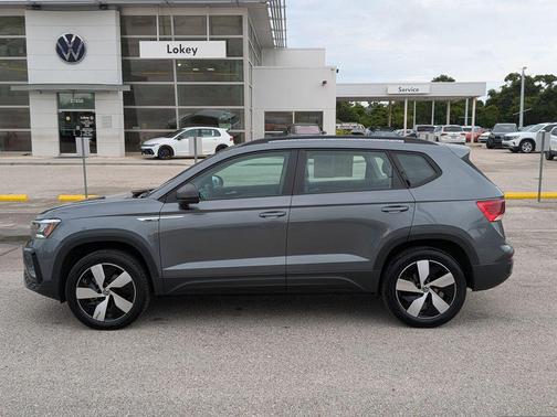 Platinum Gray Metallic 2024 Volkswagen Taos 1.5T S