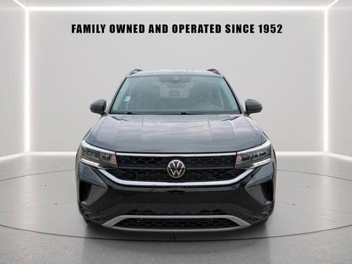 Platinum Gray Metallic 2024 Volkswagen Taos 1.5T S