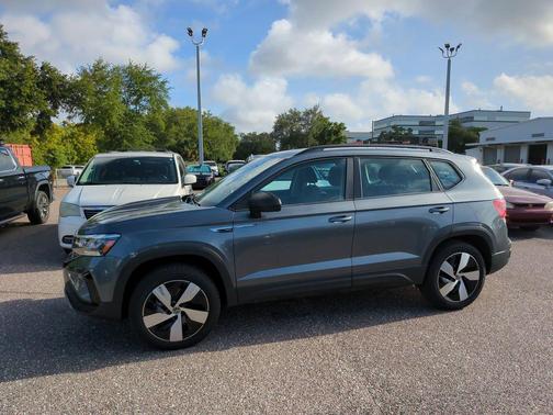 Platinum Gray Metallic 2024 Volkswagen Taos 1.5T S