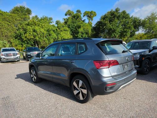 Platinum Gray Metallic 2024 Volkswagen Taos 1.5T S