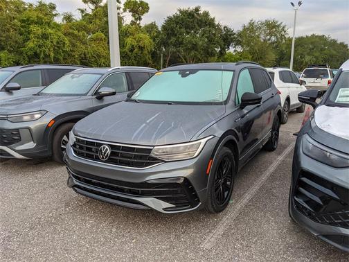 2022 Volkswagen Tiguan 2.0T SE R-Line Black