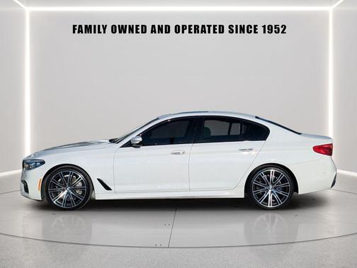 Alpine White 2018 BMW 540 540i