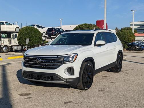 2024 Volkswagen Atlas 2.0T SE w/Technology