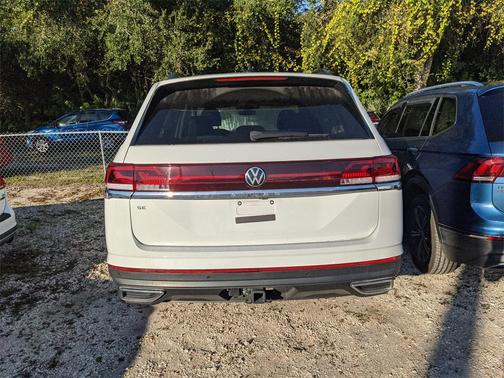 2024 Volkswagen Atlas 2.0T SE w/Technology