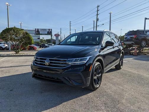 2024 Volkswagen Tiguan 2.0T SE 4MOTION
