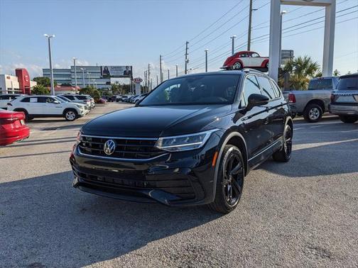2024 Volkswagen Tiguan 2.0T SE R-Line Black