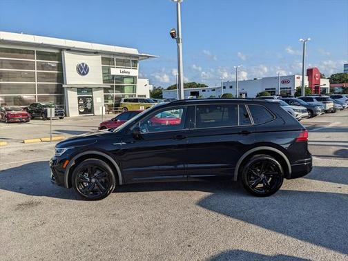 2024 Volkswagen Tiguan 2.0T SE R-Line Black