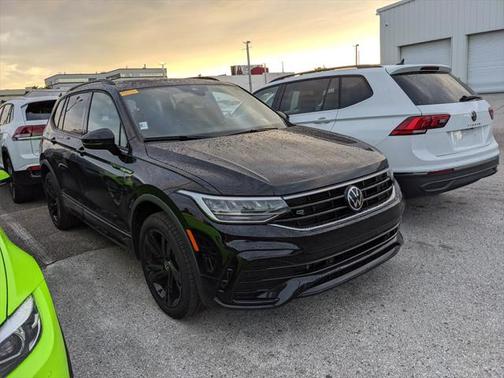 2024 Volkswagen Tiguan 2.0T SE R-Line Black