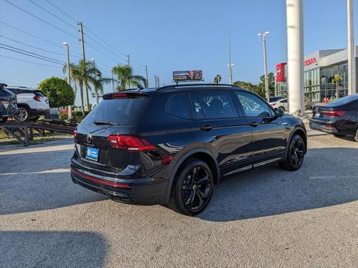 2024 Volkswagen Tiguan 2.0T SE R-Line Black