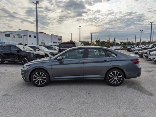 2025 Volkswagen Jetta 1.5T SE