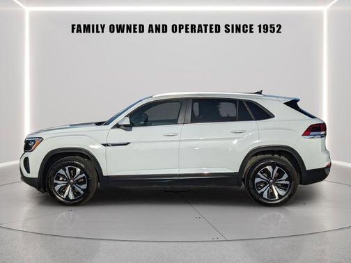 Pure White 2025 Volkswagen Atlas Cross Sport 2.0T SE