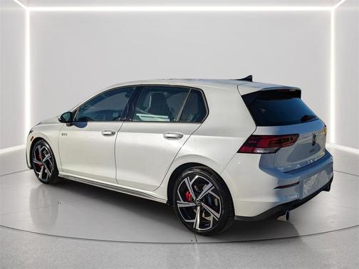 2026 Volkswagen Golf GTI 2.0T SE DSG