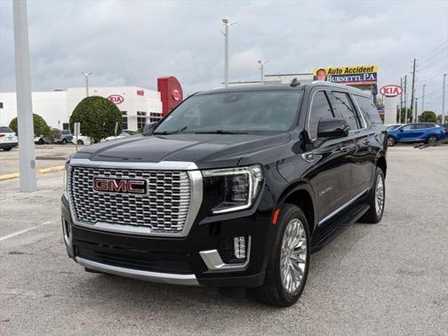 2023 GMC Yukon XL Denali