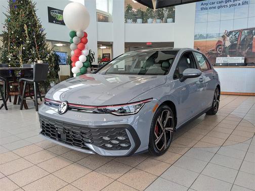 2026 Volkswagen Golf GTI 2.0T SE DSG