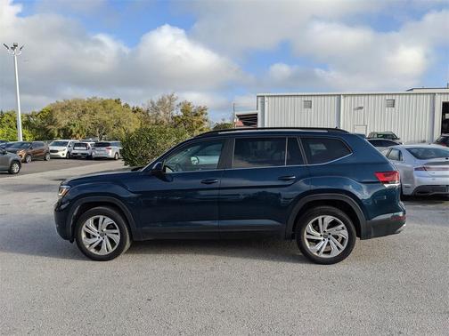 2023 Volkswagen Atlas 3.6L SE w/Technology