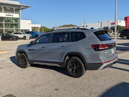 2024 Volkswagen Atlas 2.0T SE w/Technology 4MOTION