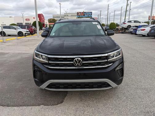 2023 Volkswagen Atlas 2.0T SE w/Technology