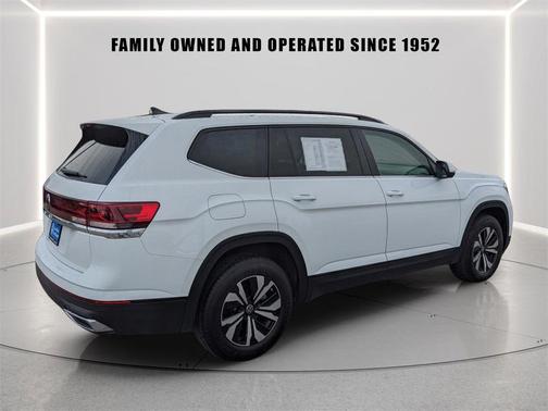 2025 Volkswagen Atlas 2.0T SE