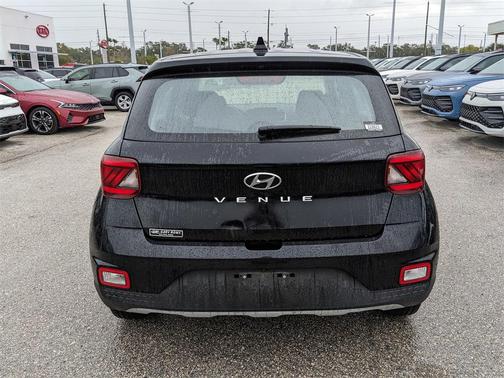 2021 Hyundai VENUE SE