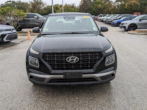 2021 Hyundai VENUE SE