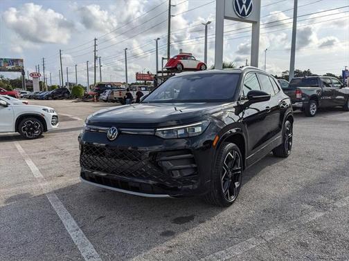 2025 Volkswagen Tiguan 2.0T SEL R-Line 4MOTION