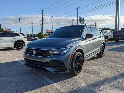2024 Volkswagen Tiguan 2.0T SE R-Line Black