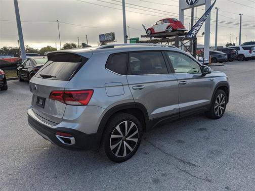 2024 Volkswagen Taos 1.5T SE